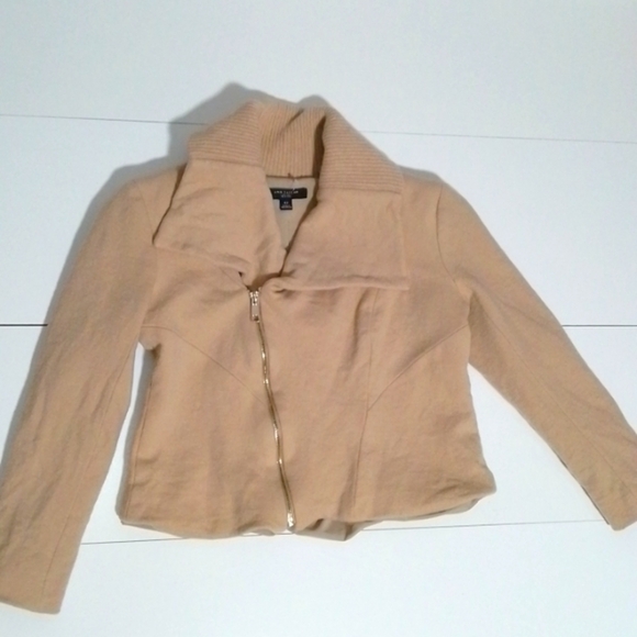 Ann Taylor petite size 4 beige wool jacket. Womens . Perfect  for spring - Picture 1 of 5